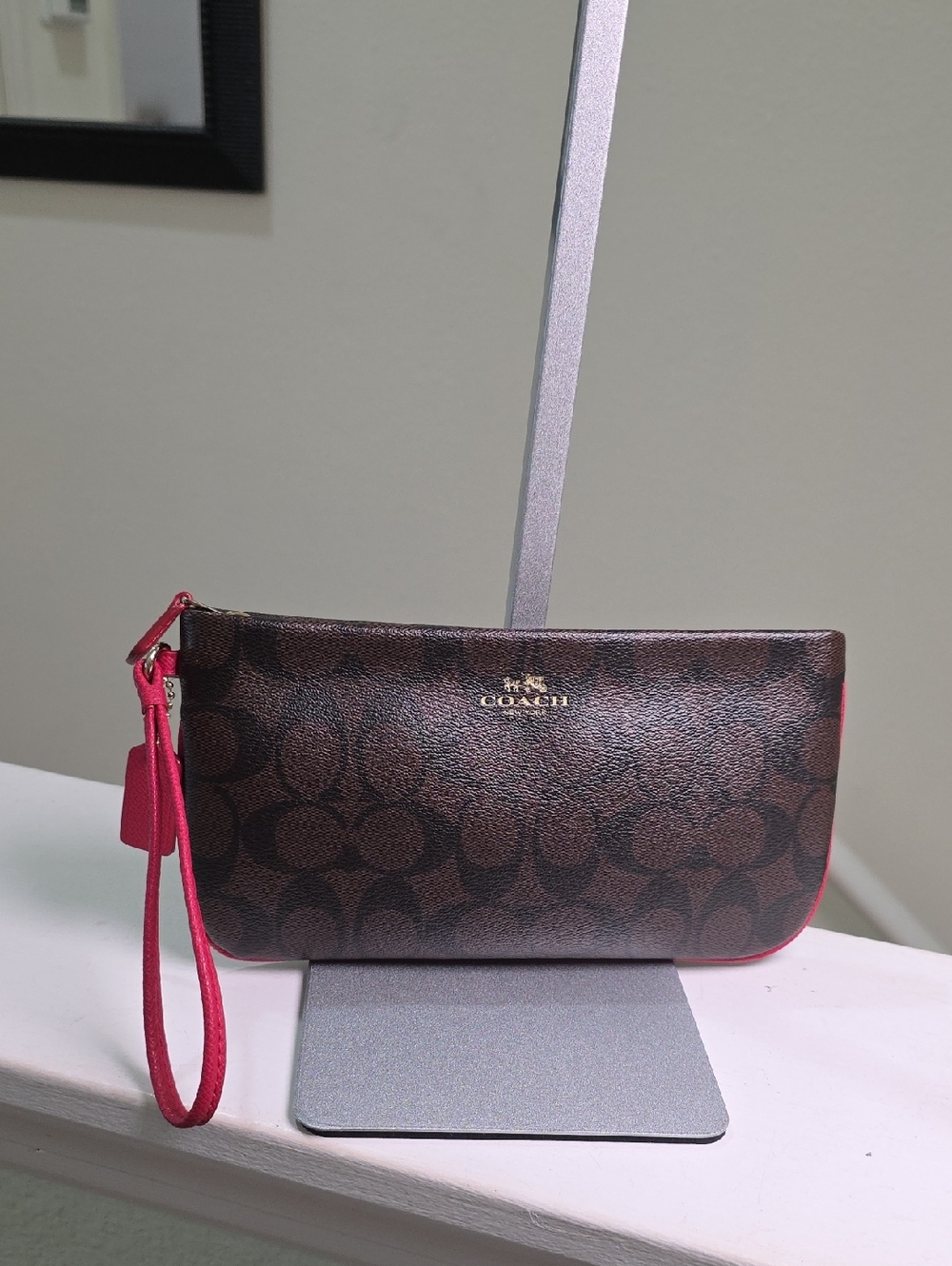 COACH F65748 Brown/Black Signature Print w/ Red Trim Large Wristlet EUC - Picture 15 of 15